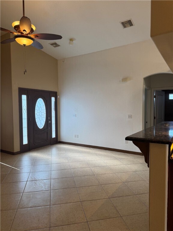 Building Photo - 4402 Cll Viveza