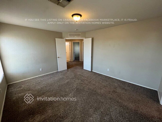 Foto del edificio - 12317 W Corrine Dr