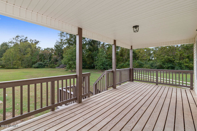 Building Photo - 159 Forest Bluff Dr