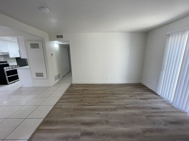 Building Photo - 12835 10th St
