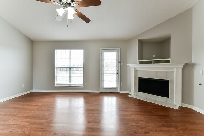 Foto del edificio - 2893 Broadway Dr