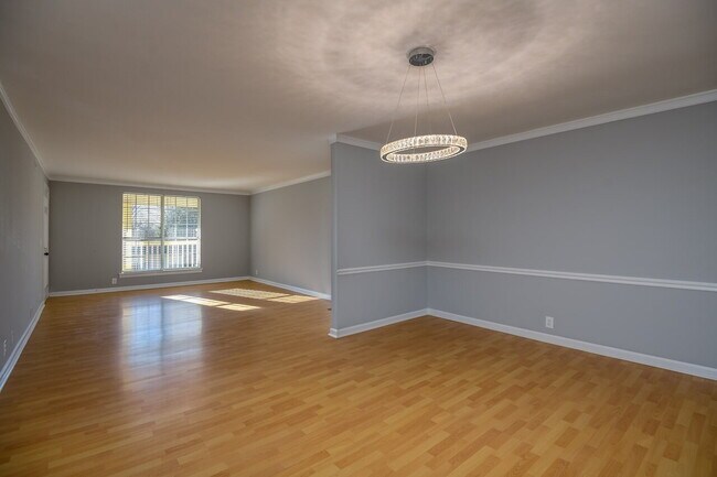 Foto del edificio - Sanbyrn Hall 3-Bedroom Gem – Full Amenitie...