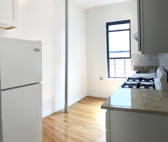 Foto del edificio - 115 Parkside Ave