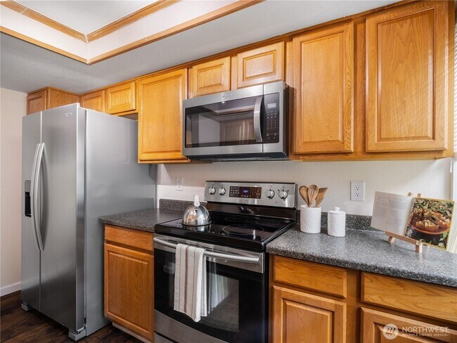 Foto del edificio - 7425 Ruby Dr SW