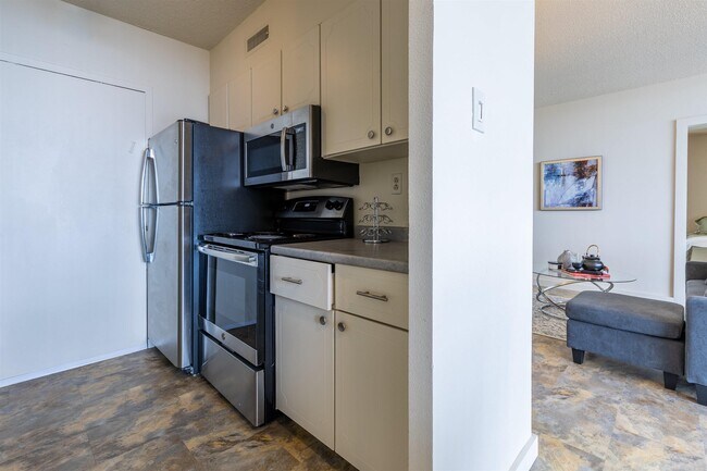 Foto del edificio - 700 E 9th St