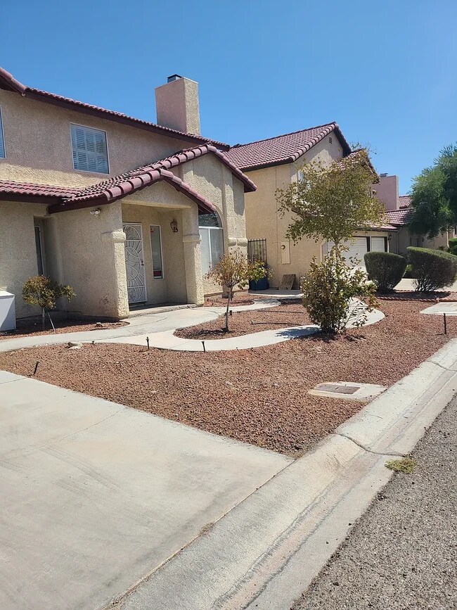 frente - 3052 Carlotta Cir