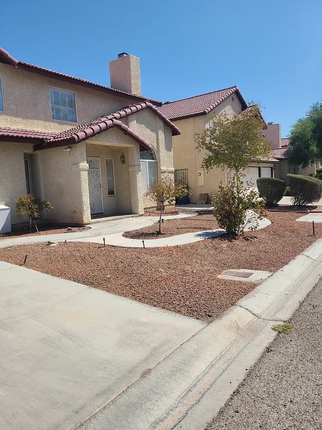 front - 3052 Carlotta Cir