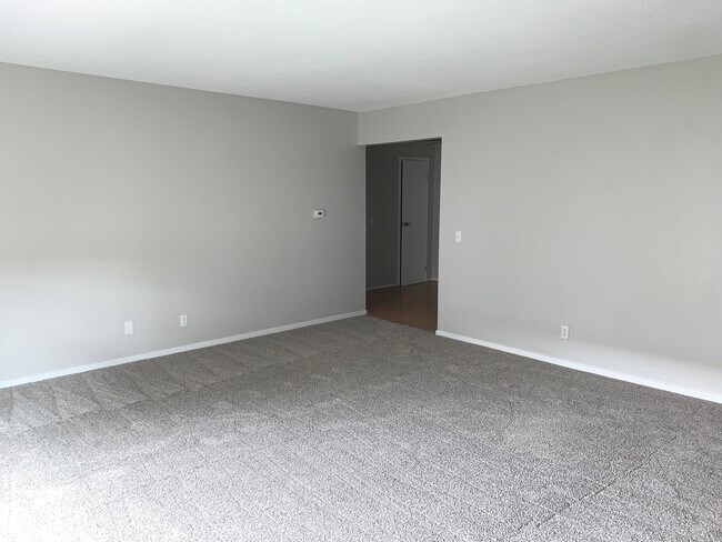 Foto del edificio - 5601 Goodhue Rd