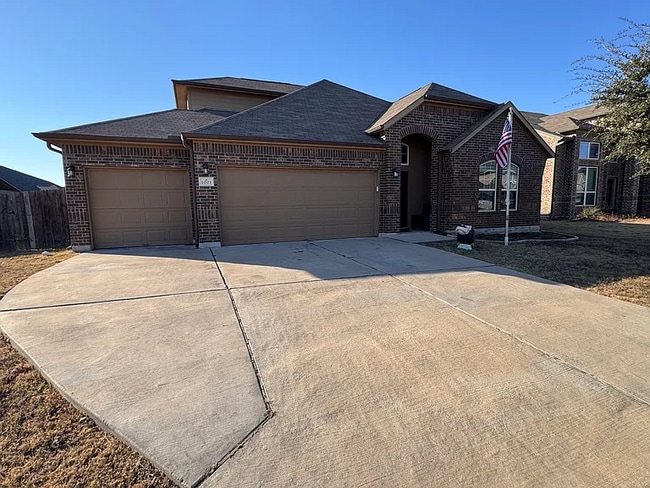 Building Photo - 1001 Coconut Cove