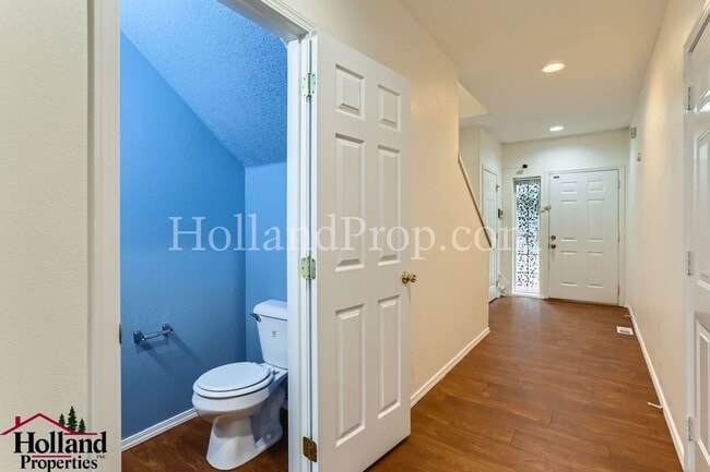Building Photo - Beautiful 3-Bedroom Home in Hillsboro – Pr...