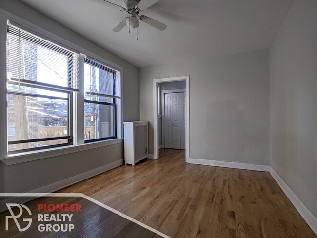 Building Photo - 737 W Belmont Ave