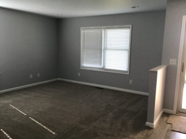 Foto del edificio - 4000 Easy Living Ave