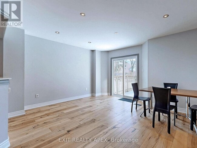 Building Photo - 5552 Cortina Crescent