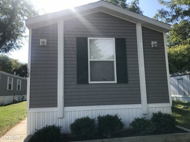 Building Photo - 3 br, 2 bath House - College Heights
