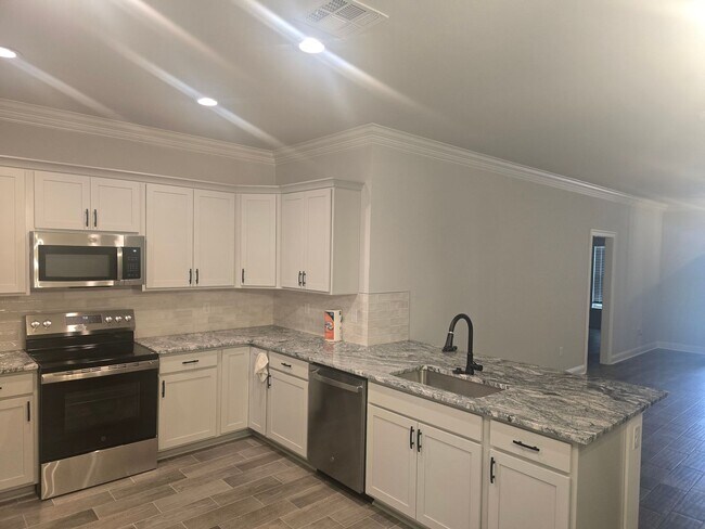 Foto del edificio - WENDELL IV G in The Cove at Villaggio community offers a 3 bedroom, 2 full bathroom