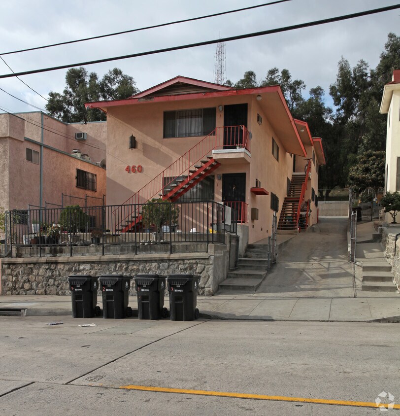 Primary Photo - 460 Solano Ave