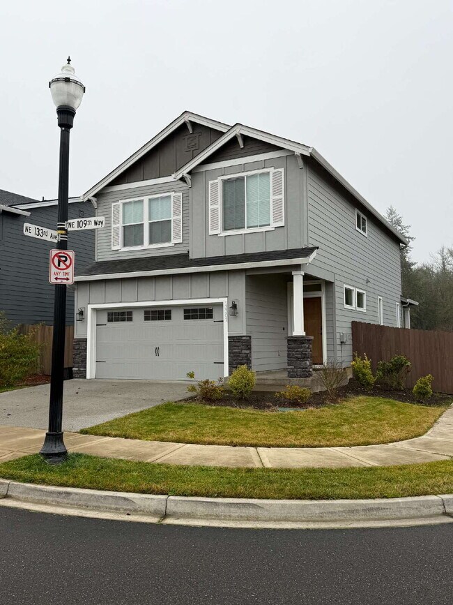 Building Photo - Beautiful Orchards Home