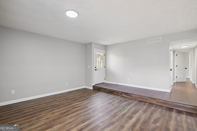 Building Photo - 3193 Nectarine Cir