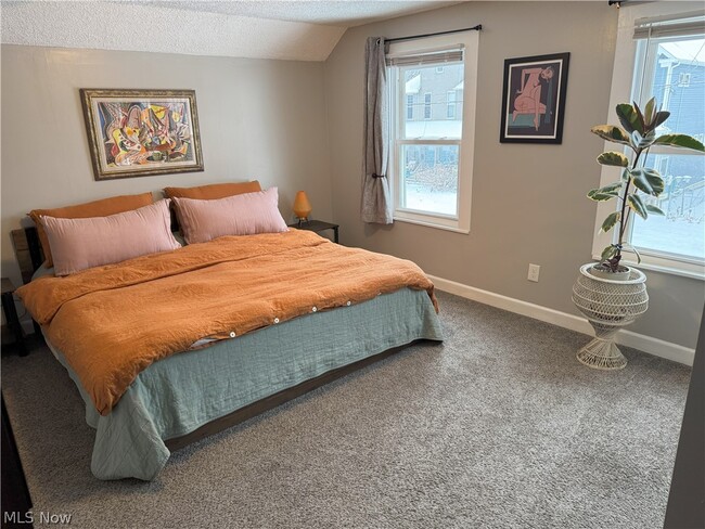 Building Photo - 1883 W 57th St