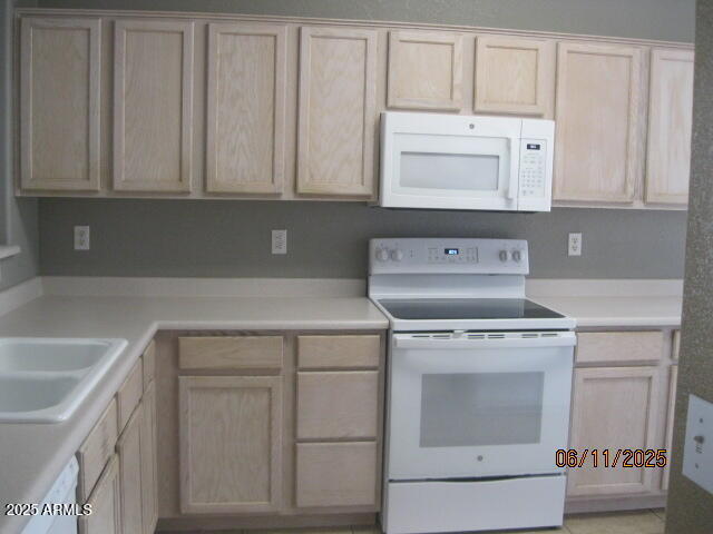 Foto del edificio - 6744 E Manning St