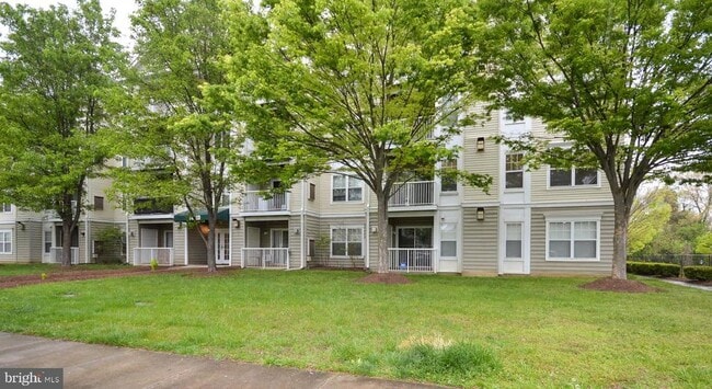 Building Photo - 14100 Farnsworth Ln