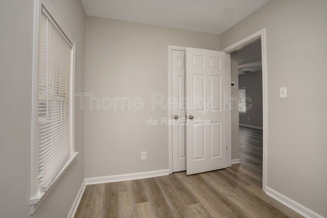 Foto del edificio - 336 Coleman Ave