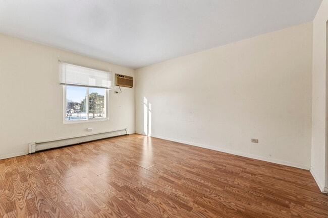 Building Photo - 225 S Gregory St