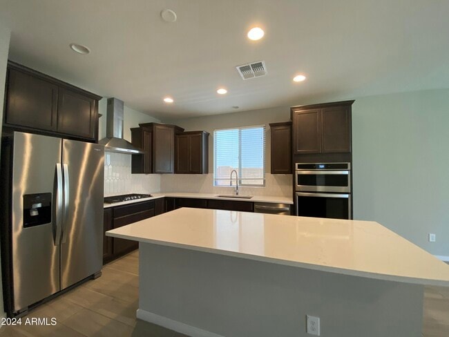 Building Photo - 3544 E Sands Dr