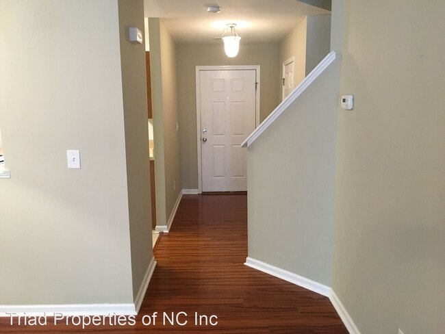 Building Photo - 2 br, 2.5 bath House - 448 Dunwood Dr.