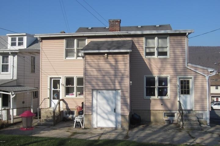 Primary Photo - 27 W Catawissa St