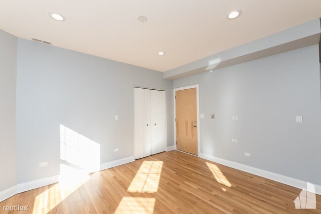 Foto del edificio - 1448 W Thorndale Ave