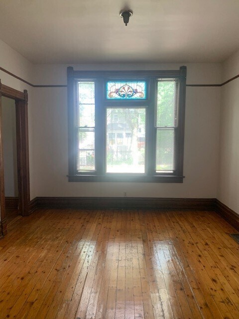 Foto del edificio - 2932 N Troy St