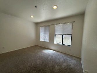 Foto del edificio - 1239 Foothill Blvd