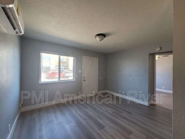 Foto del edificio - 3729 Balsam St