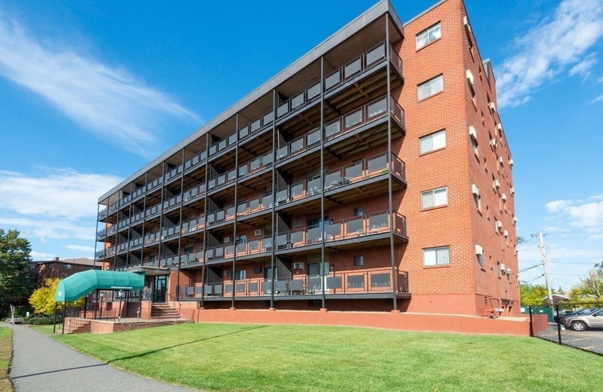 Perfect 2-Bedroom 2-Bath Condo in Revere - Perfect 2-Bedroom 2-Bath Condo in Revere