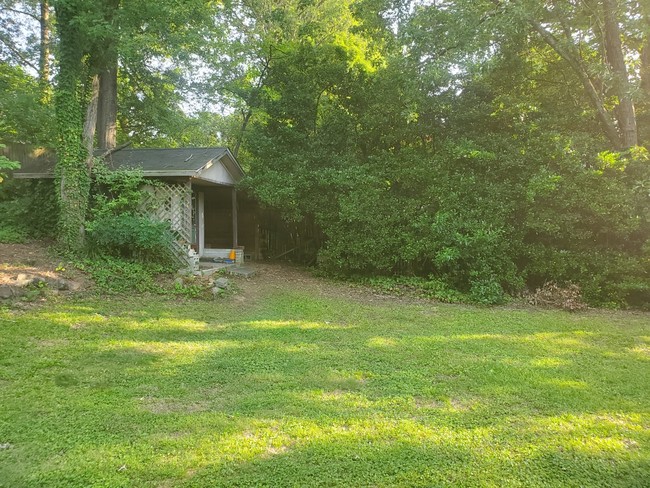 Building Photo - 1500 Seminole Trail