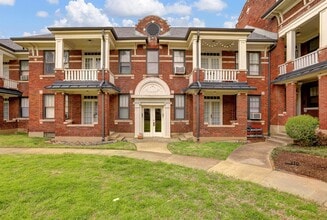 Building Photo - 308 S Cleveland St