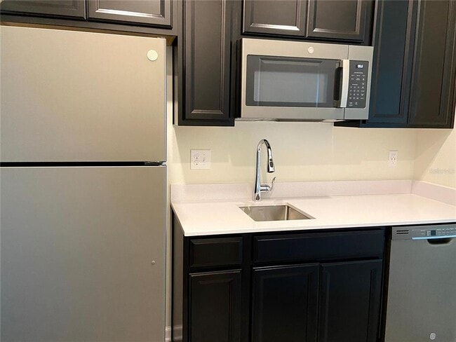 Foto del edificio - 1358 Lassen St