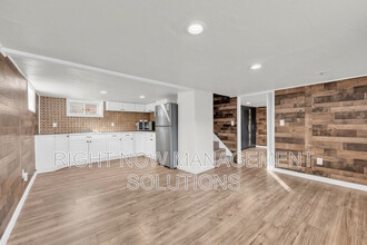 Building Photo - 202 S Middleton Rd