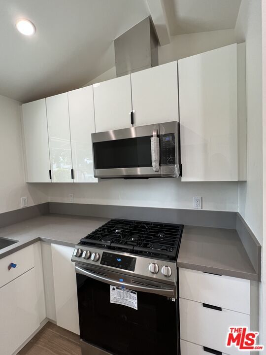 Foto del edificio - 6503 Geyser Ave