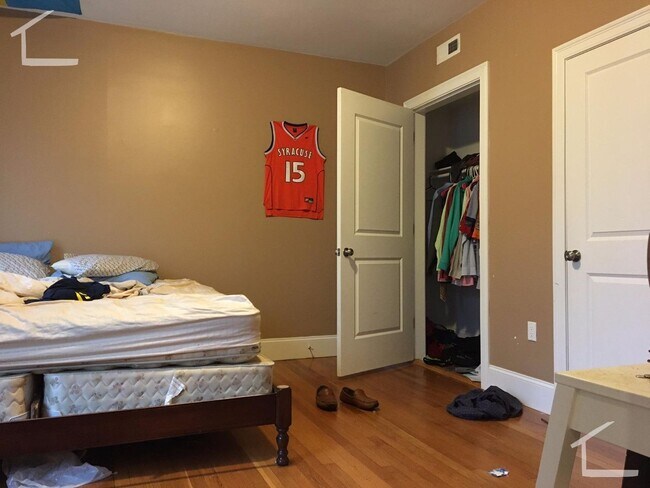 Building Photo - Highly sought after BU unique...