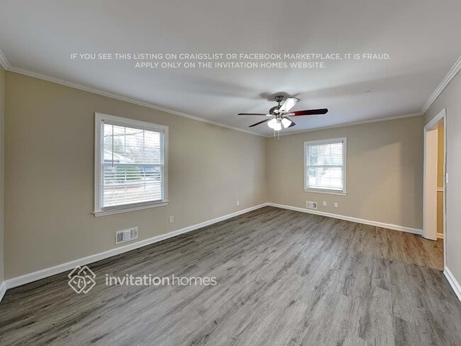 Building Photo - 8837 Elma St