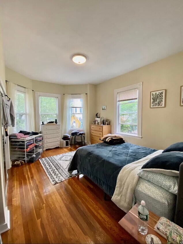 Primary Photo - 9 Fuller St