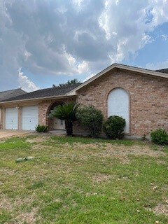 Foto del edificio - 3722 Raindrops Rd