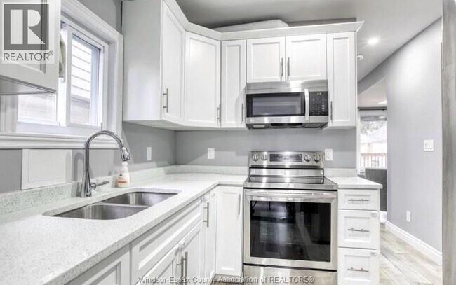 Photo du bâtiment - 1141 Hall Ave