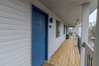 Building Photo - 601 Riverine Dr