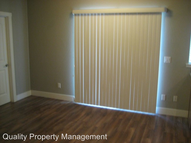 Foto del edificio - 540-540 Gray Ct