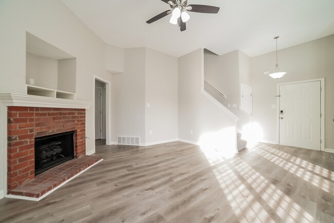 Building Photo - 9167 Kaitlyn Dr S