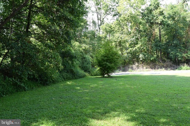 Building Photo - 2052 Foxianna Rd