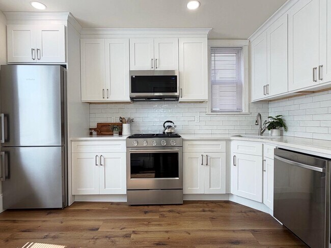 Foto del edificio - 1918 Kerrigan Ave